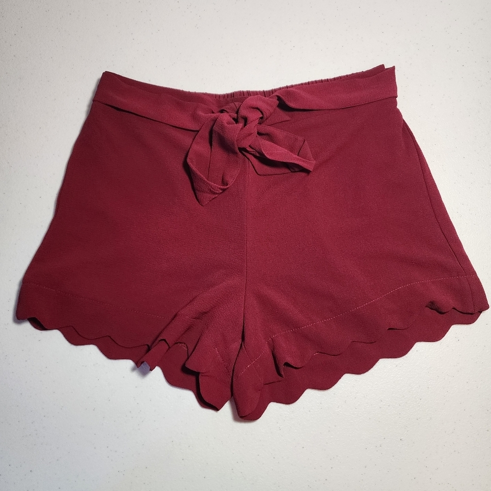 Sweet Wanderer Scalloped Hem Shorts Burgundy Tie Front Pull On Womens Size Small